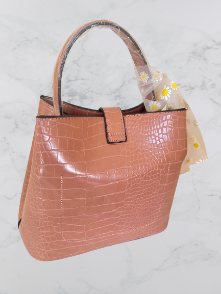 Pink Wet look handbag